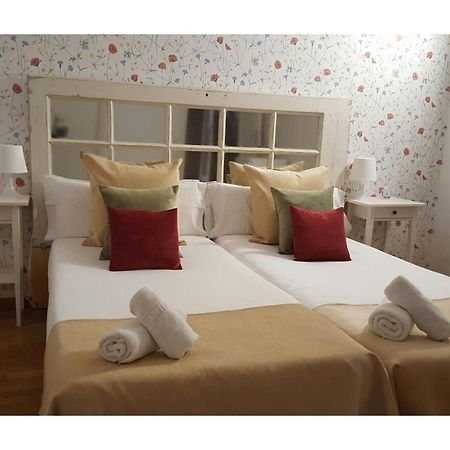 Petit Hotel บาร์เซโลนา ภายนอก รูปภาพ