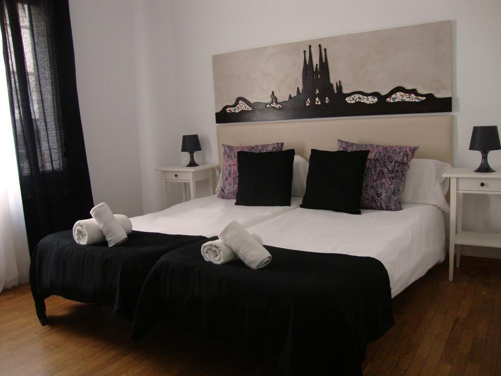 Petit Hotel บาร์เซโลนา ภายนอก รูปภาพ