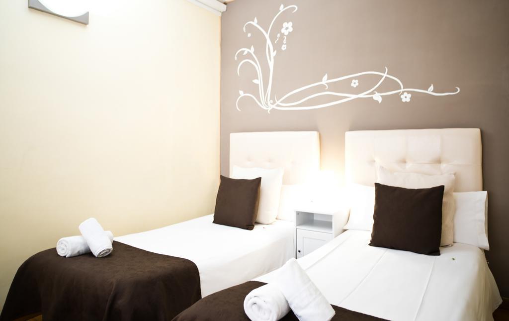Petit Hotel บาร์เซโลนา ภายนอก รูปภาพ