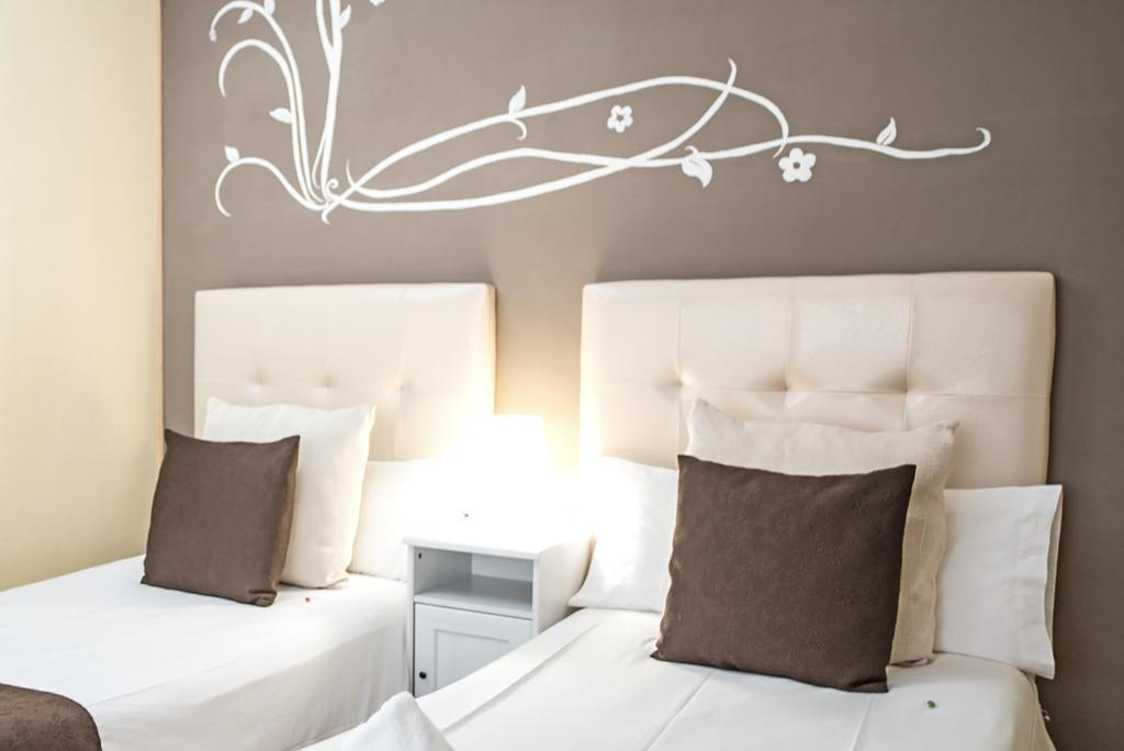 Petit Hotel บาร์เซโลนา ภายนอก รูปภาพ
