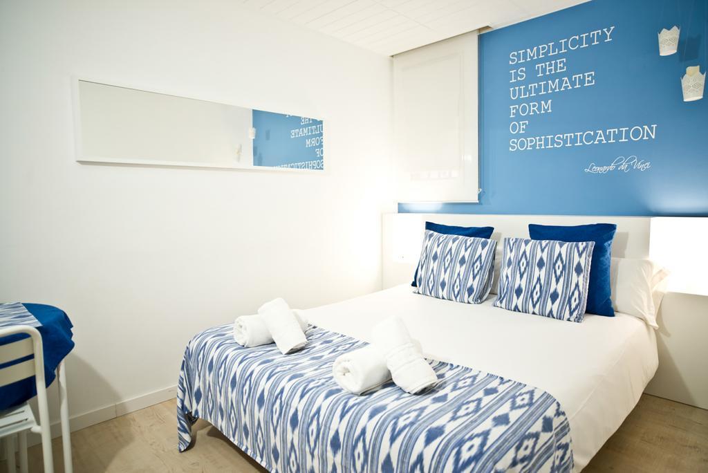 Petit Hotel บาร์เซโลนา ภายนอก รูปภาพ