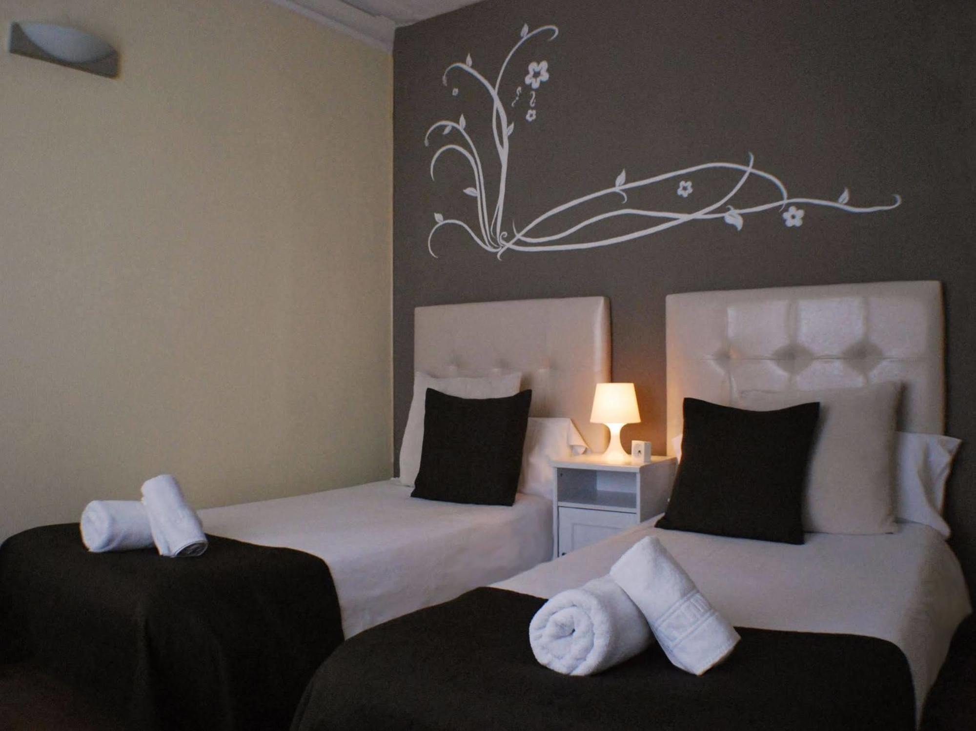 Petit Hotel บาร์เซโลนา ภายนอก รูปภาพ