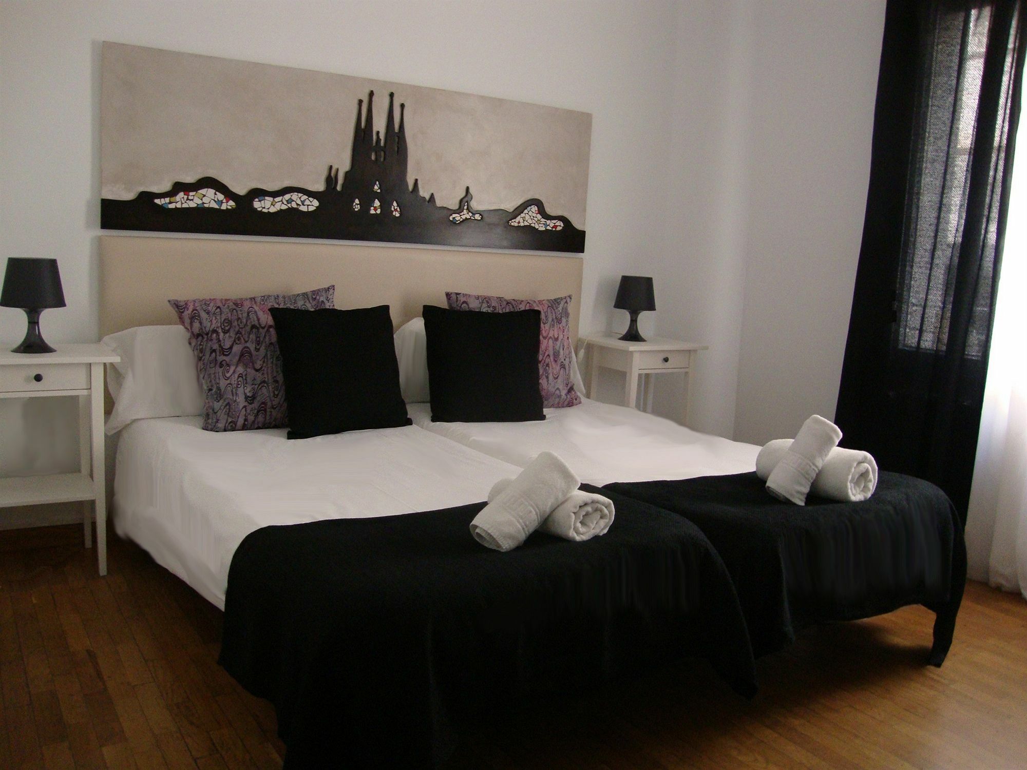 Petit Hotel บาร์เซโลนา ภายนอก รูปภาพ
