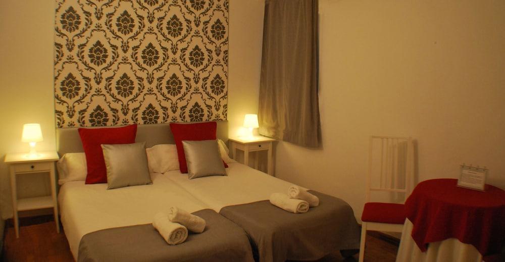Petit Hotel บาร์เซโลนา ภายนอก รูปภาพ