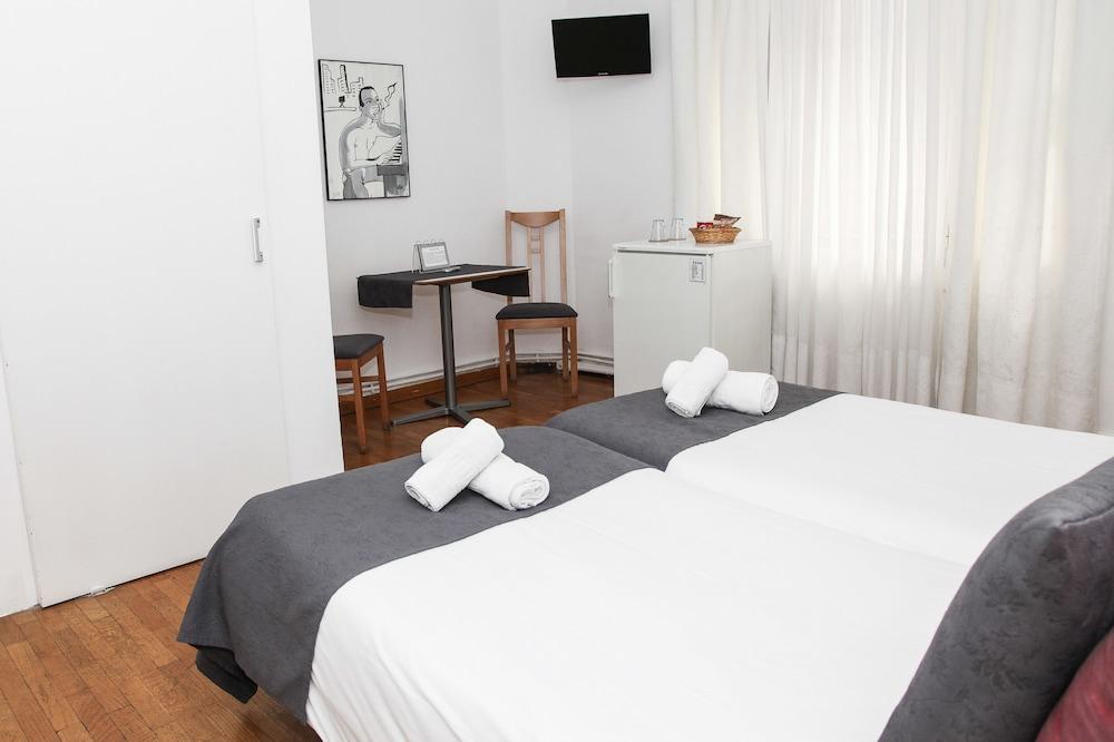 Petit Hotel บาร์เซโลนา ภายนอก รูปภาพ